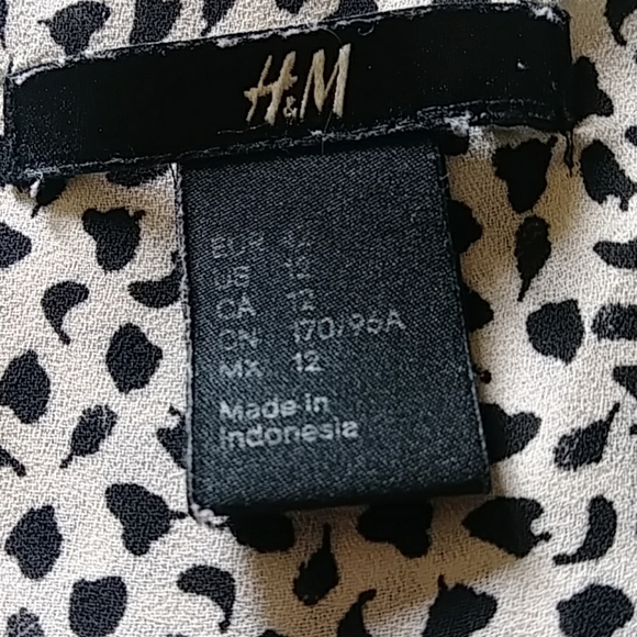 H&M Top - Picture 3 of 3